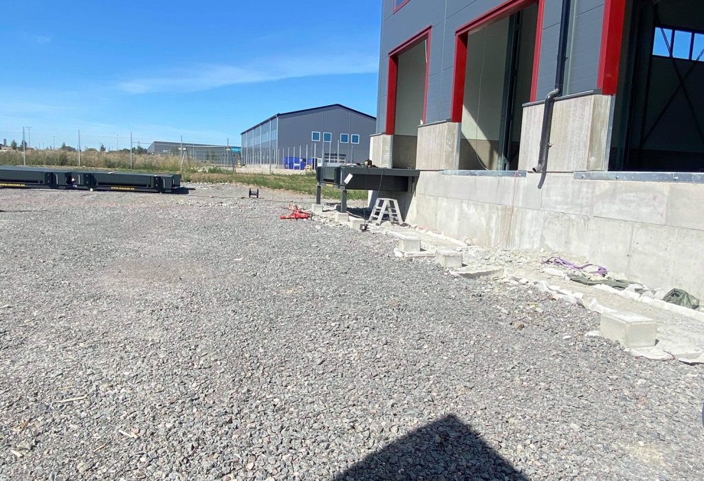 Montage av lastbrygga